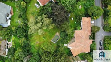 Traumhaftes, weitläufiges Grundstück in bester Lage in Gö-Nikolausberg mit Einfamilienhaus für vielfältige Gestaltung, 37077 Göttingen, Haus