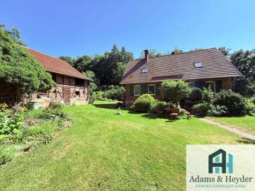 Ehemaliges Forsthaus in Alleinlage zwischen Sontra & Eschwege mit 3.750qm Grundstück, 36205 Sontra, Haus