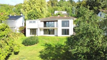 Perfekte Fernsicht in modernisierungsbedürftigem Haus in Niedenstein, 34305 Niedenstein, Haus