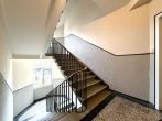 Treppenhaus - Direkt an der Goetheanlage: 2,5 ZKBB im gepflegten Altbau