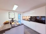 Küche OG, Bild 1 - Hochwertige 4-Zi. Maisonette-Whg (1.OG+DG) in Effizienzhaus in sonniger Lage