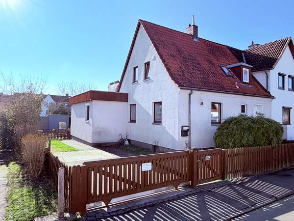 Sonnig & ruhig gelegenes Reihenendhaus in Kassel-Forstfeld