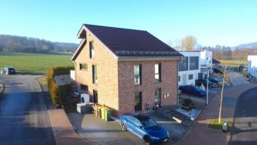 Hochwertige 4-Zi. Maisonette-Whg (1.OG+DG) in Effizienzhaus in sonniger Lage, 34225 Baunatal, Wohnung