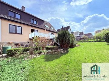 PREISREDUZIERUNG! Charmante Doppelhaushälfte mit viel Platz, Sonne und Fernblick, 34317 Habichtswald, Haus