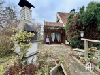 Terrasse mit Grillkamin - Doppelhaushälfte am Spielplatz Lindenberg mit großem Garten