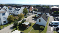 Gartenansicht mit Umgebung - Gepflegtes 2-Familienhaus in Vellmar mit variablen Nutzungsmöglichkeiten