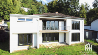 Ansicht Haus aus Garten - Perfekte Fernsicht in teilmodernisiertem Haus in Niedenstein