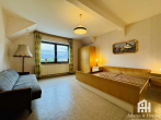 OG Schlafzimmer - Wohnen und Arbeiten unter einem Dach mit Extra-Bauplatz