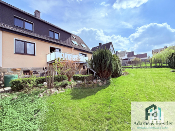 PREISREDUZIERUNG! Charmante Doppelhaushälfte mit viel Platz, Sonne und Fernblick, 34317 Habichtswald, Doppelhaushälfte