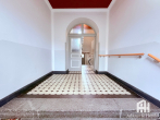 Hauseingang - Sanierte Altbauwohnung mit großem Balkon begehrter Lage im Vorderen Westen, kurzfristig frei