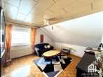 Schlafzimmer 3 (DG) - Gepflegtes Ein-/Zweifamilienhaus mit schönem Grundstück