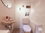 Gäste-WC - sonnige & ruhige 3-Zi-Maisonette-Whg mit großem Balkon in Weende